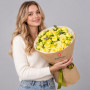 Букет из 9 жёлтых кустовых пионовидных роз — вид 3